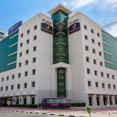 فندق بريمير إن واحة دبي للسيليكون المظهر الخارجي الصورة